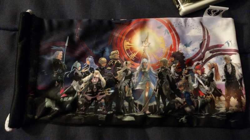 And here we have the DS pouch with the Mural art once again...